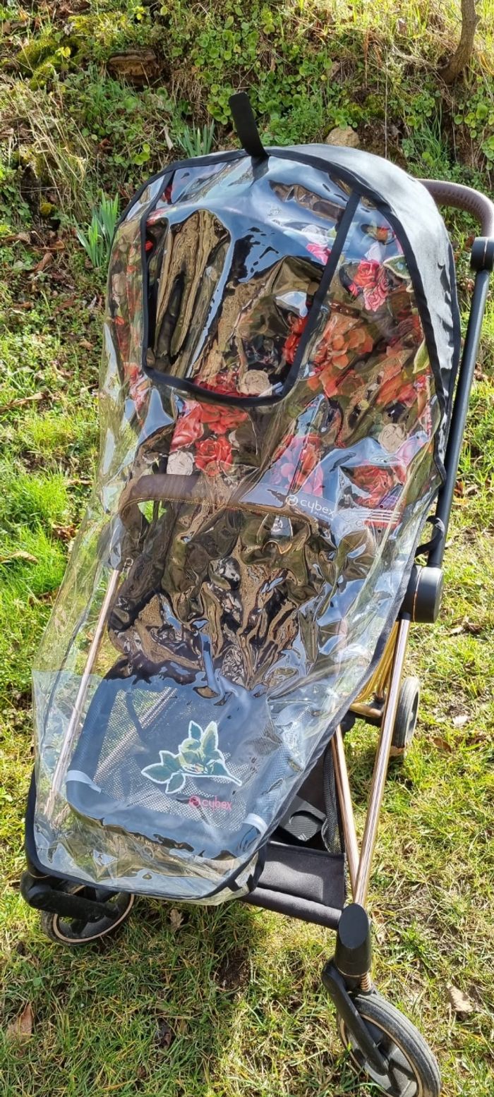 Ensemble Poussette Mios et Cloud Z avec base isofixe, rose gold et finition spring blossom black - photo numéro 7