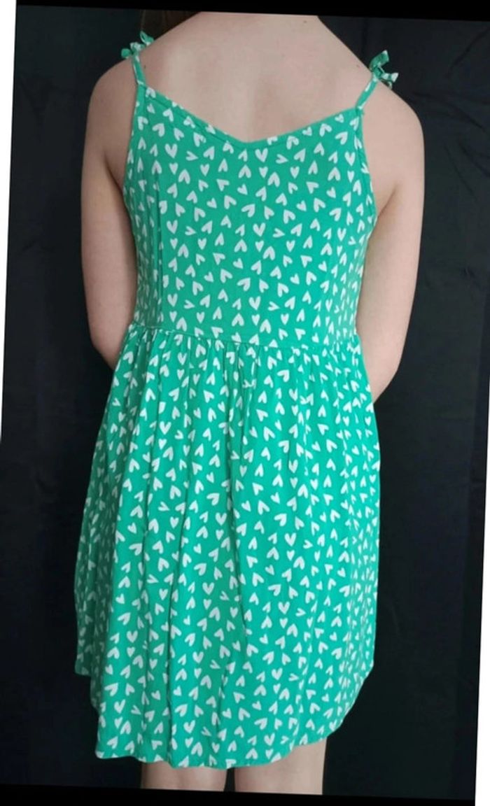 Robe fluide et légère 8 ans - photo numéro 2