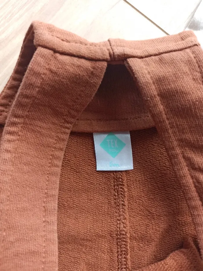 Ensemble salopette et t-shirt manches longues taille 6 mois - photo numéro 3