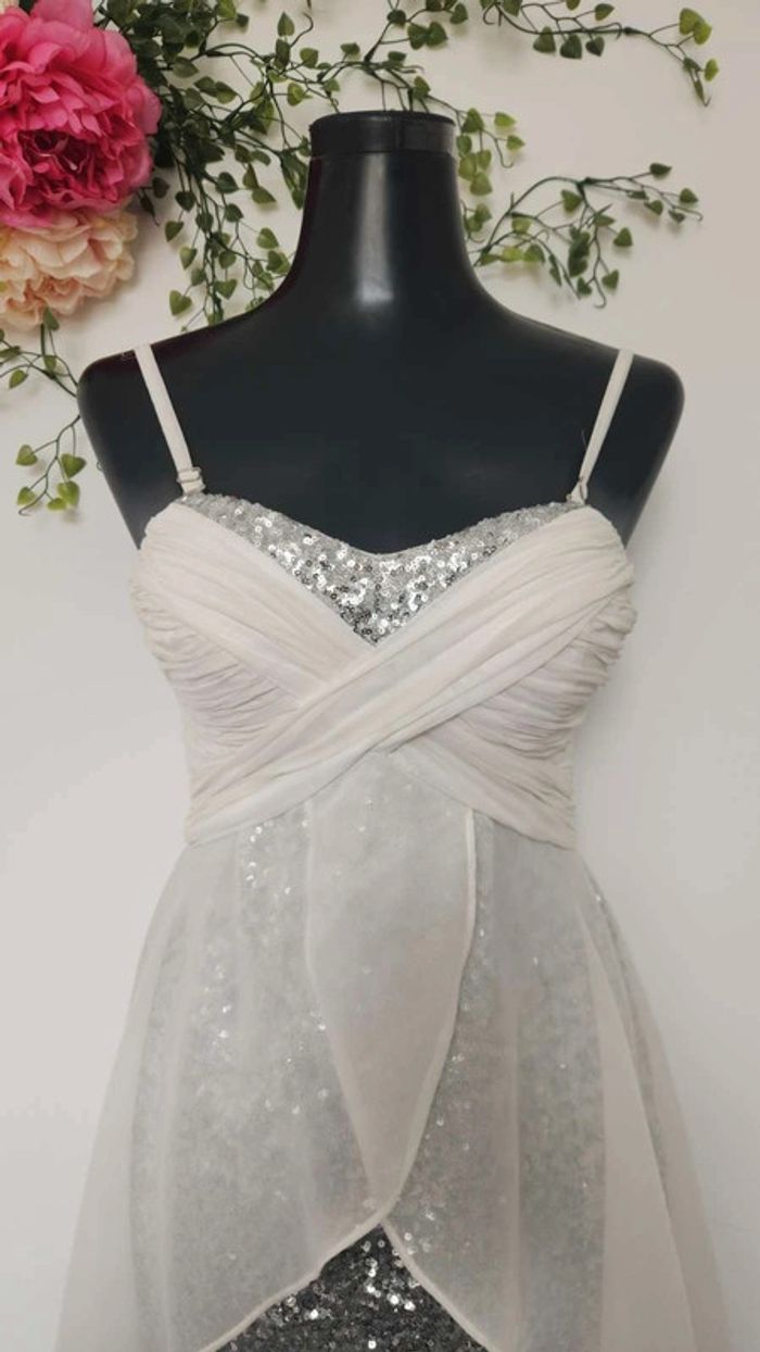 Robe bustier à sequins et voile fluide 🎀 Taille M 🎀 - photo numéro 3