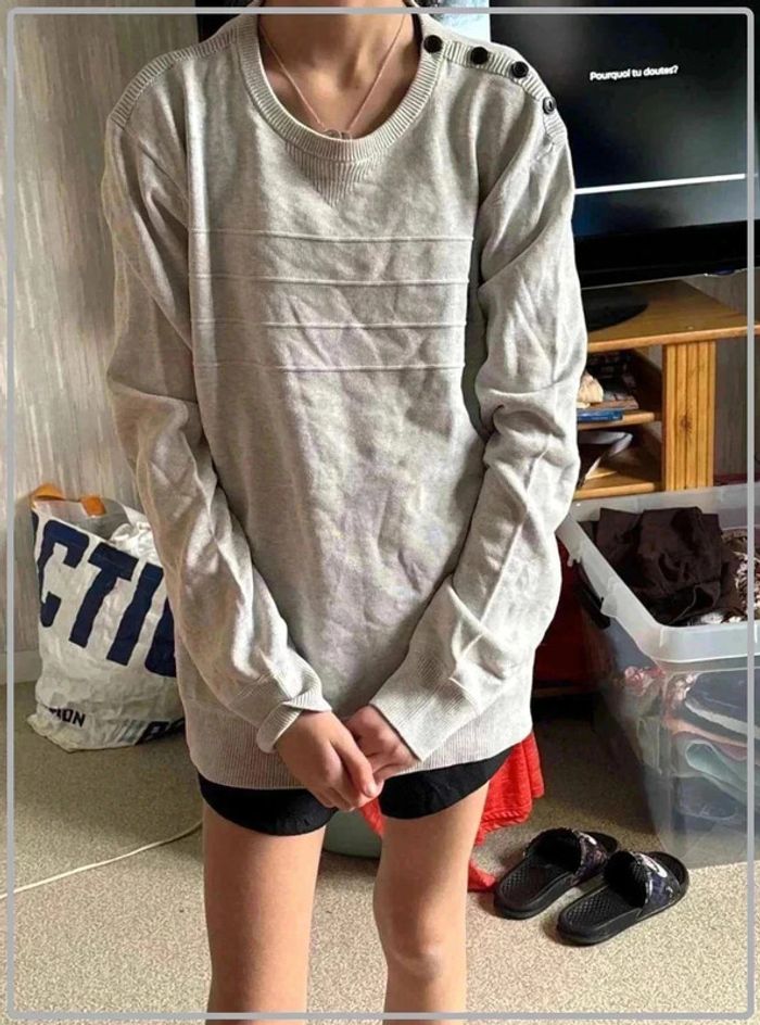 Très  jolie  pull taille  36 Levi's