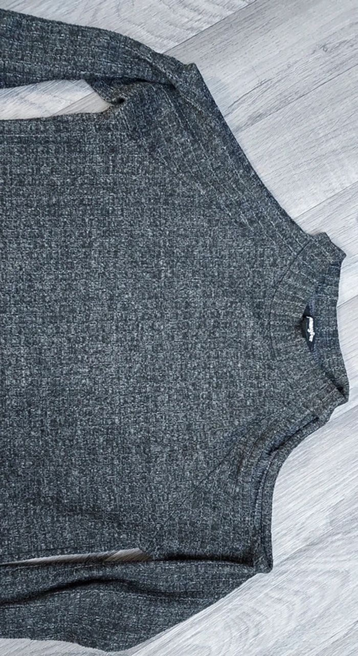 Pull epaule dénudée - photo numéro 2