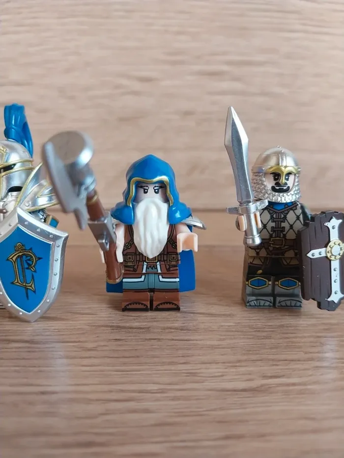 Figurines type lego 4 guerriers humains Warcraft - photo numéro 3