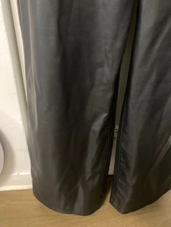 Pantalon habillé . similicuir. Zara, femme, taille S. - photo numéro 4