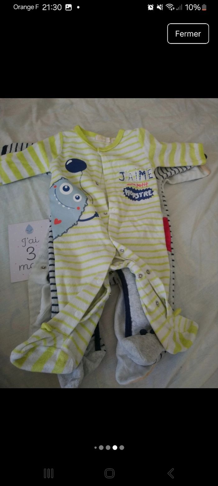 3 pyjamas - photo numéro 5