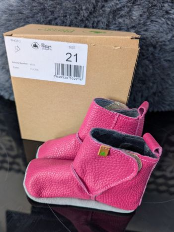 Chaussons en cuir tout doux et souple fille. Taille 21. Neuf. El Naturalista