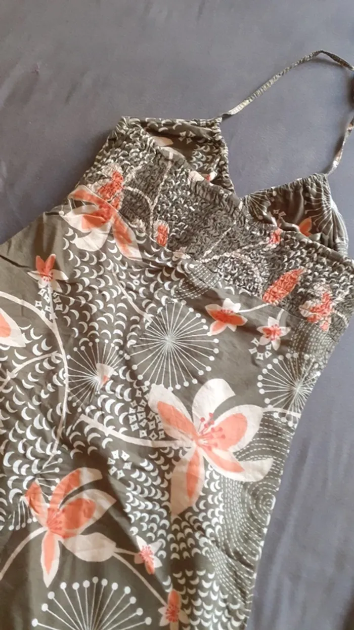 Robe fleurie dos nue - photo numéro 4