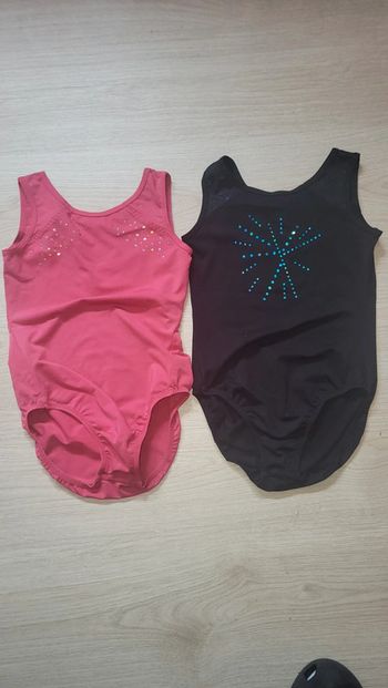 2 justaucorps 10 ans