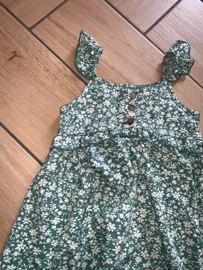 Robe verte - photo numéro 2
