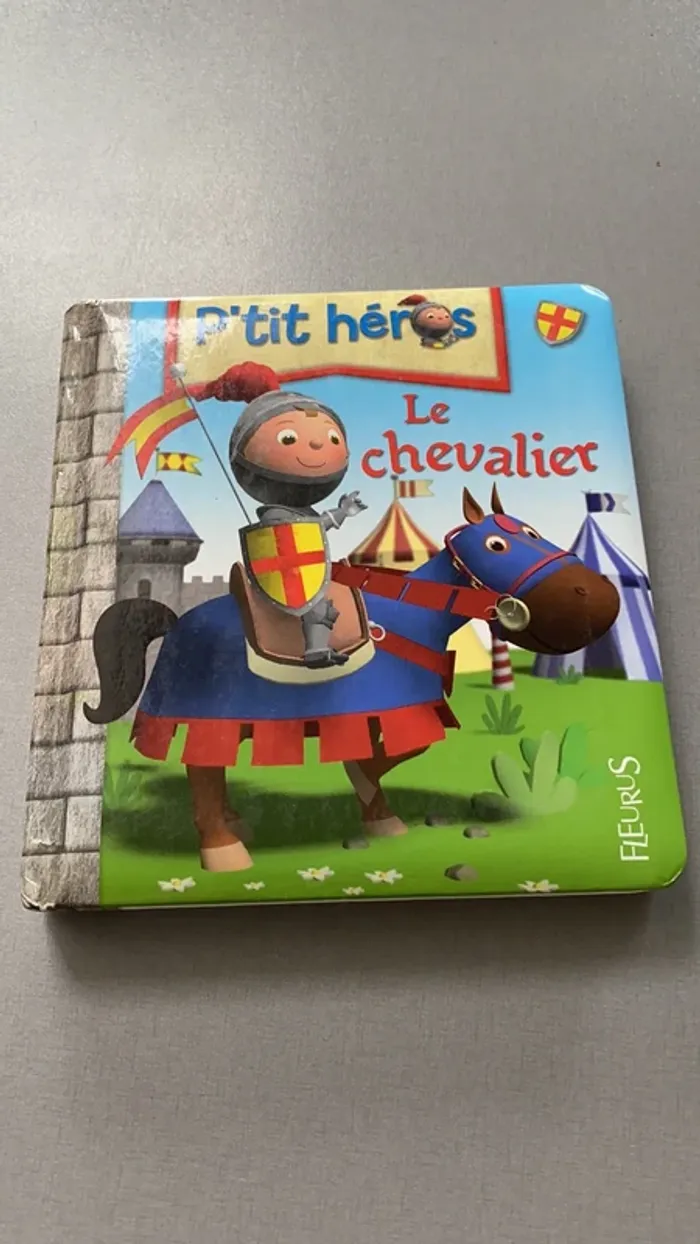 Livre p tit héros le chevalier