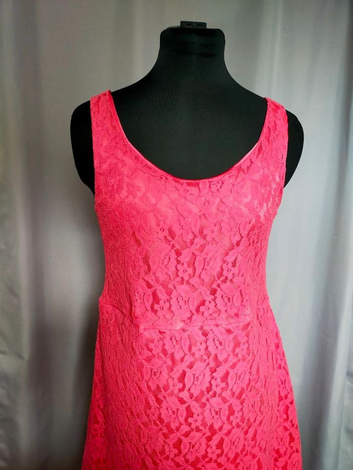 Robe en dentelle fuchsia – Rinascimento – T. M - photo numéro 10