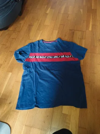 Tee shirt