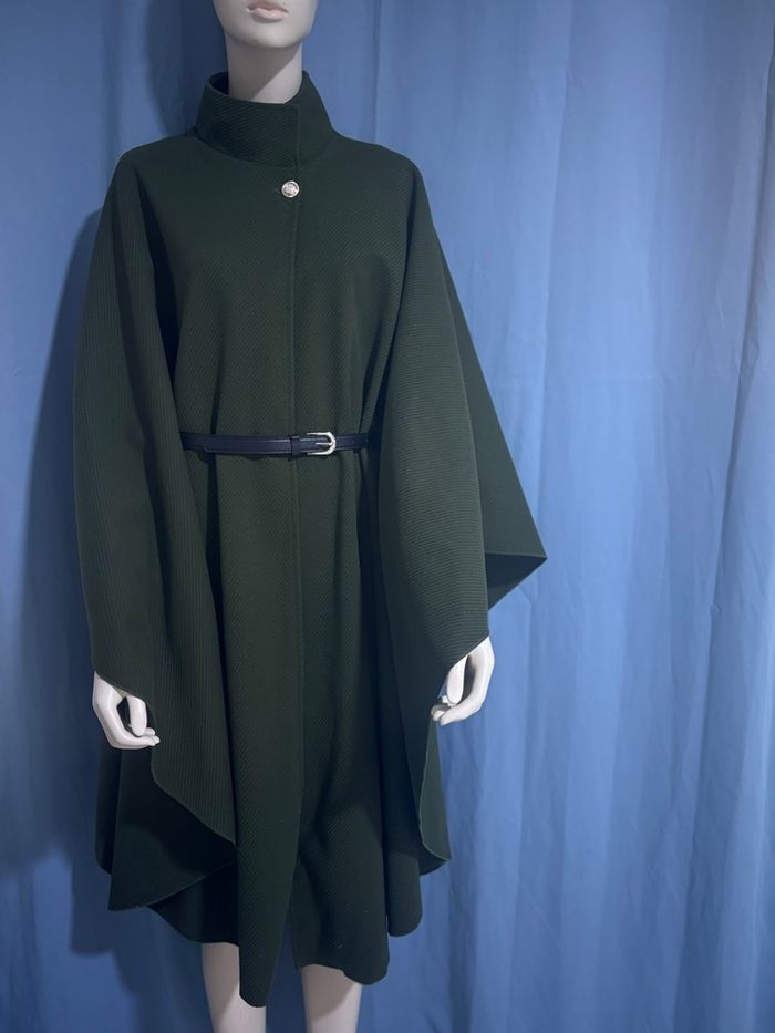 Magnifique capes - photo numéro 3