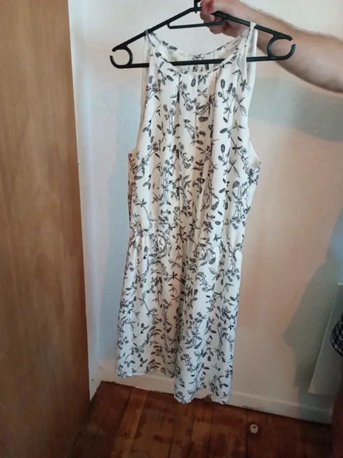 Robe d'été blanche à motif