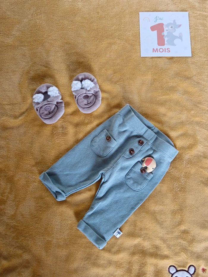 Pantalon et ses chaussons