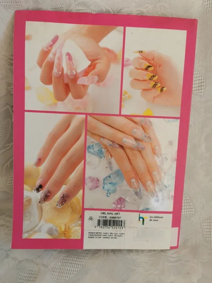 Guide. Ongles sublimes. 80 tutos - photo numéro 13