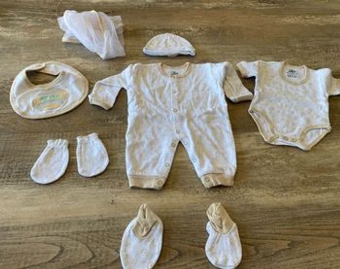 Ensemble trousseau maternité bébé all star football américain 3 /6 mois