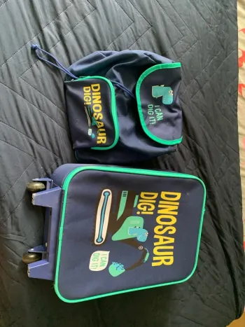 Lot valise et petit sac à dos dinosaures