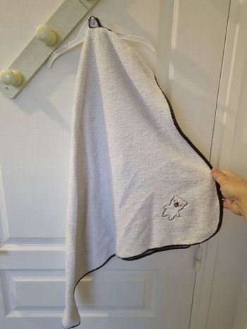 drap cape sortie de bain bébé - sucre d'orge