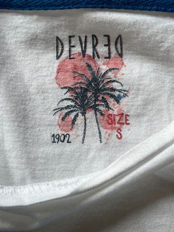 T shirts unis manches courtes marque Devred  taille S couleur blanc et bleu très bonne état