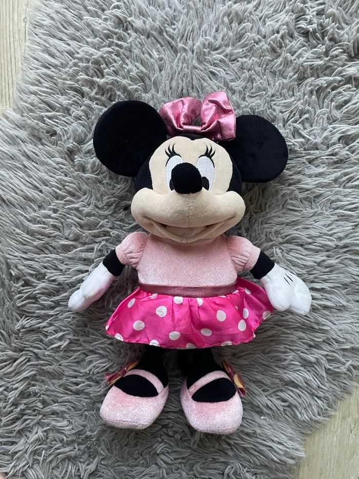Peluche interractive Minnie (danse, chante et parle) - photo numéro 2