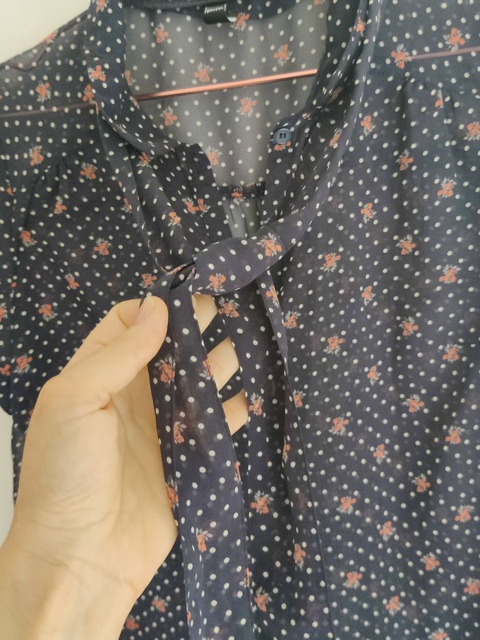 Chemisier blouse pois rétro marine fleurs Pimkie Taille 38 - photo numéro 4