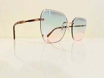 Lunette de soleil femme verres transparents dégradés uvprotection taille moyenne