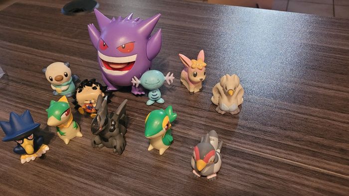 Lot De 33 Figurines Pokémon - Marque Bandai - Occasion