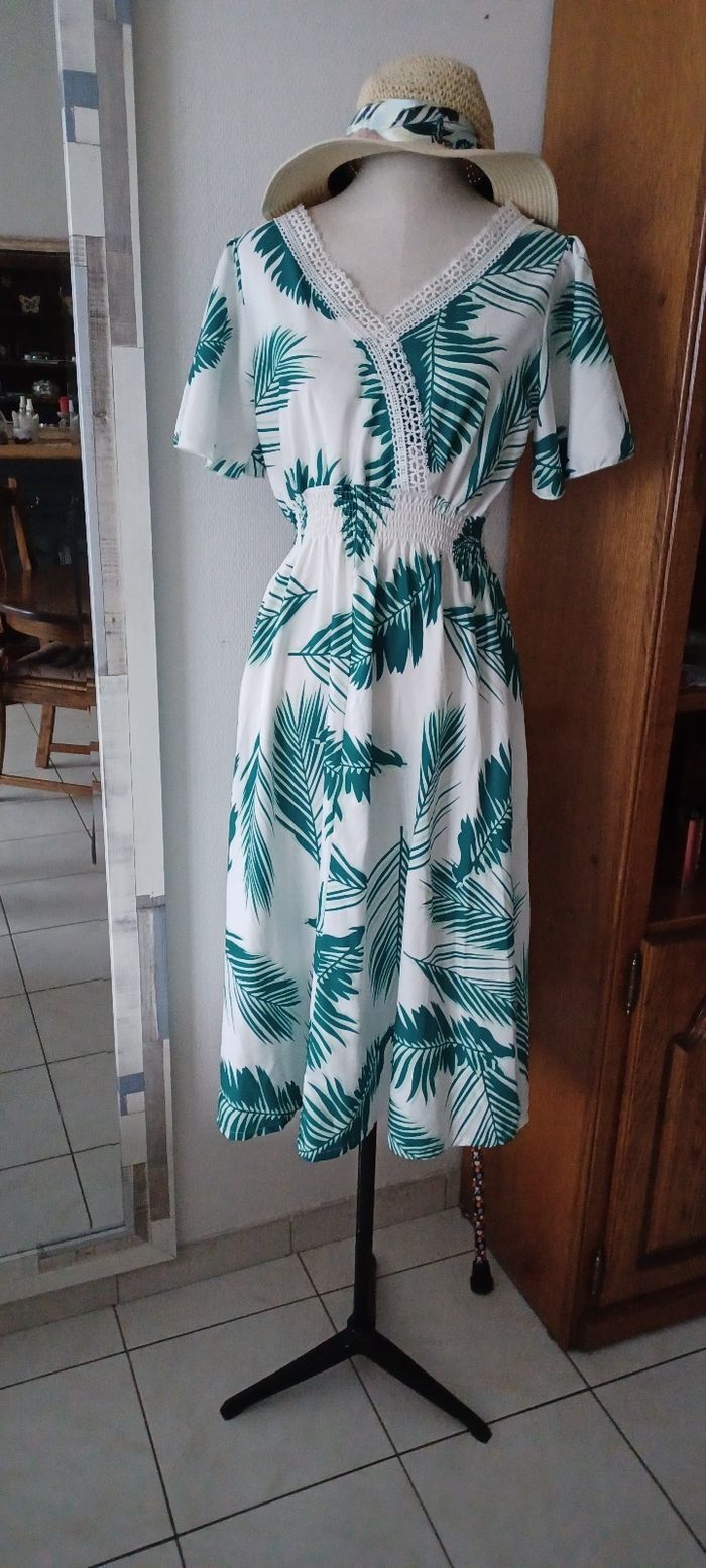 Très jolie robe d'été femme T U