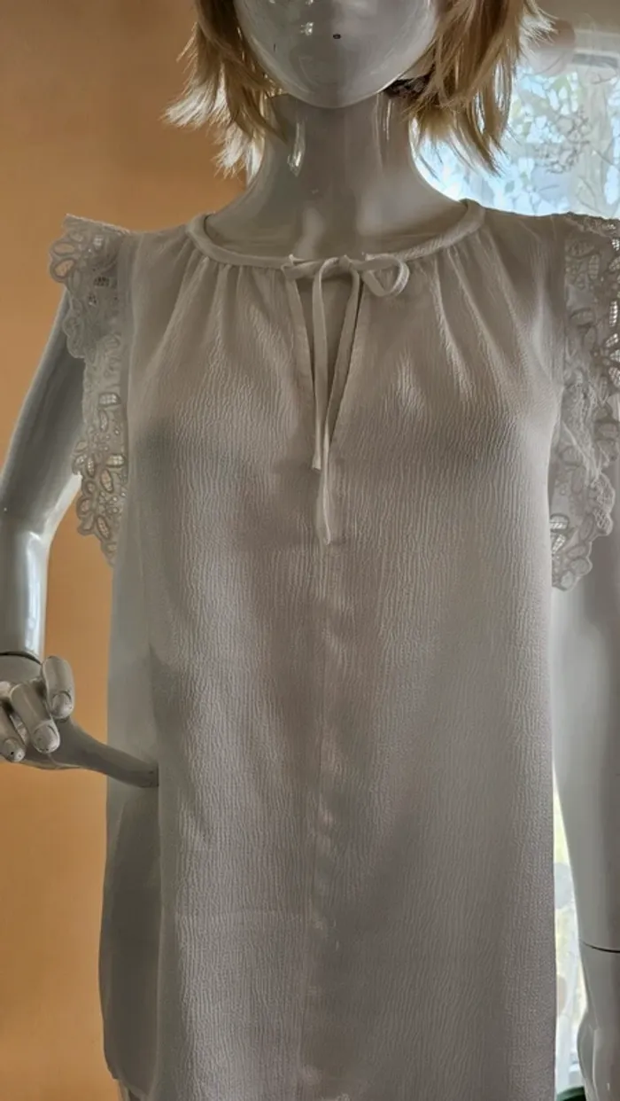 Blouse dentelles épaules - photo numéro 6