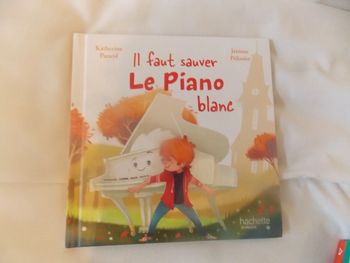 Livre Macdo IL faut sauver le piano blanc