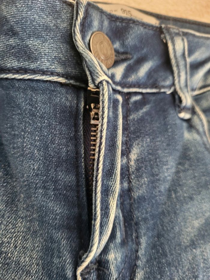 Très beau jeans. - photo numéro 3