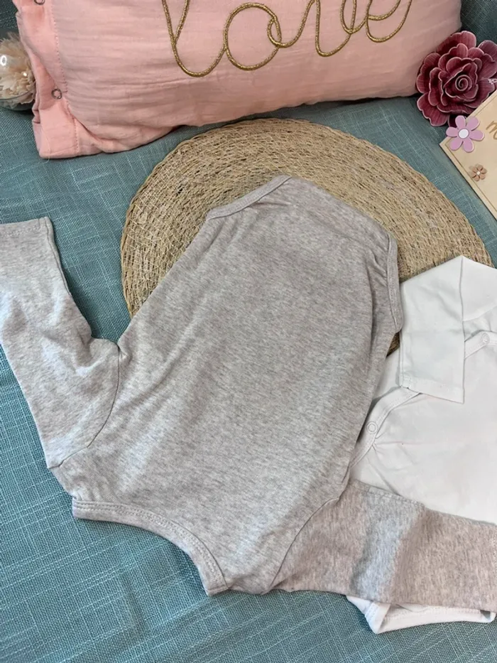 Lot de 5 bodies taille 2-4 mois 62 cm h&m - photo numéro 11