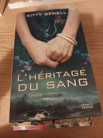 Livre de  kitty sewell l'héritage du sang 