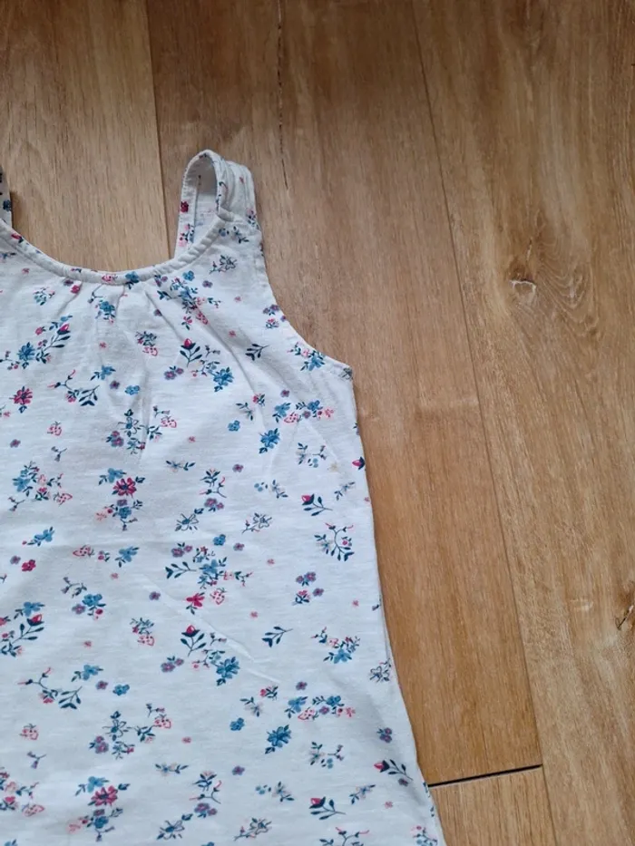 Tee shirt sans manche - photo numéro 5