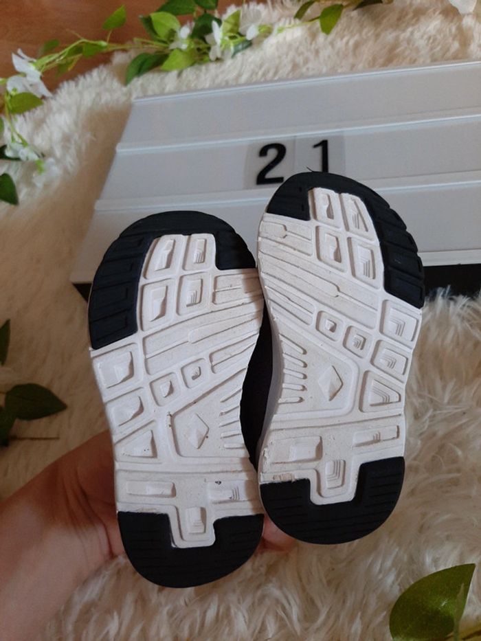 Baskets grises - photo numéro 8