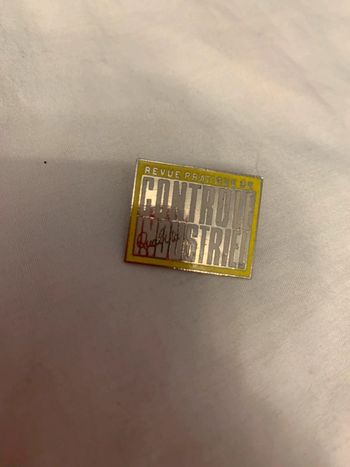 Pin's Revue Française de Contrôle Industriel