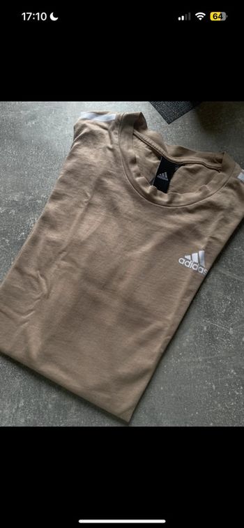 T-shirt adidas