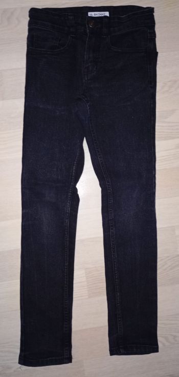 Jeans noir skinny Kiabi 
T. 10 ans