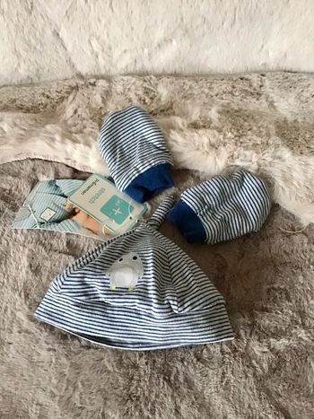 Ensemble bonnet et moufle naissance taille 38 soit 0/3 mois marque Pré maman (1123)