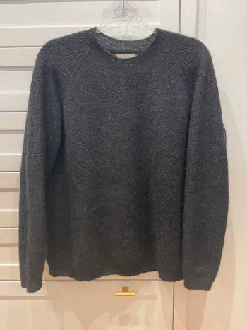 Pull contenant de l’alpaga