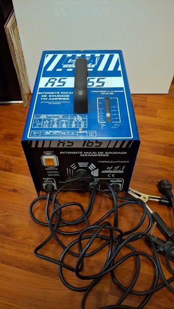 Poste soudeur CEVAL CEA Industries