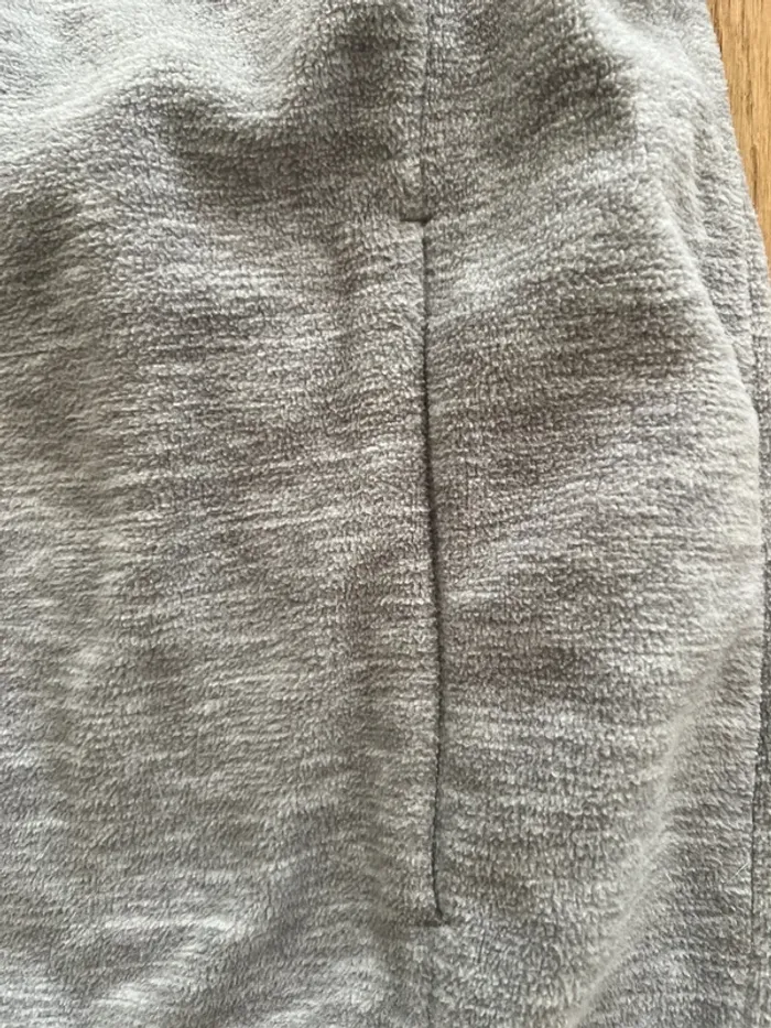 Polaire fille gris 158cm  marque sport 4F très bon état - photo numéro 5