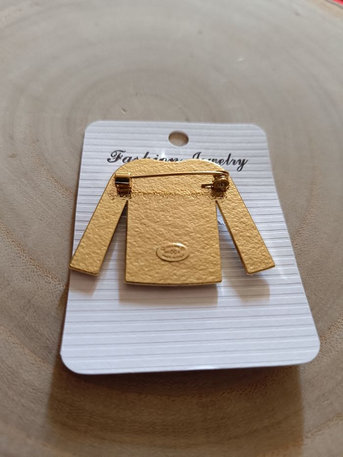 Broche - photo numéro 2