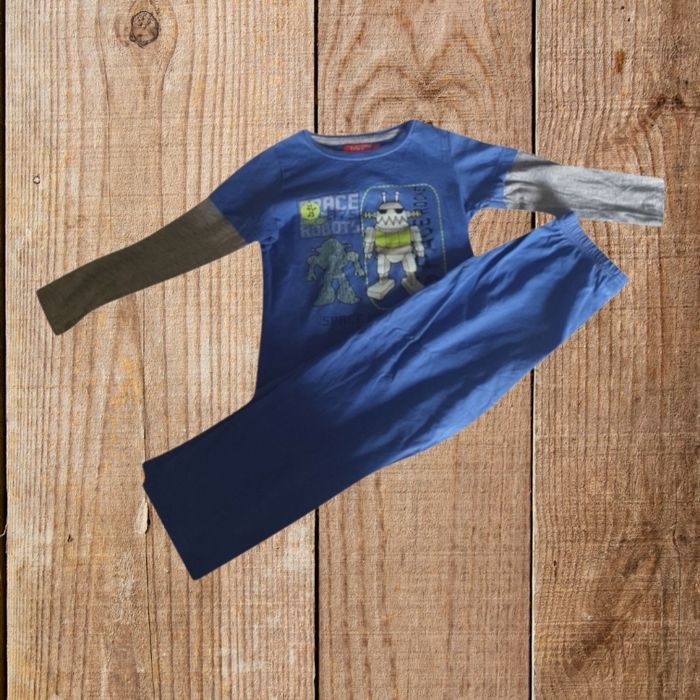 Pyjama deux piece T.5ans