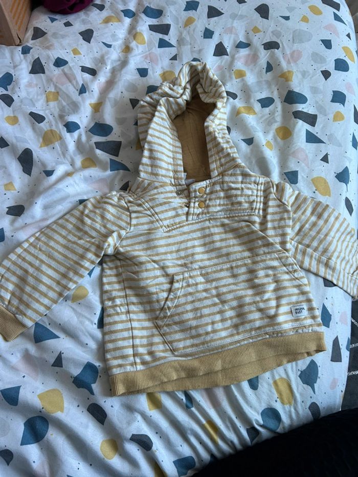 Pull à capuche