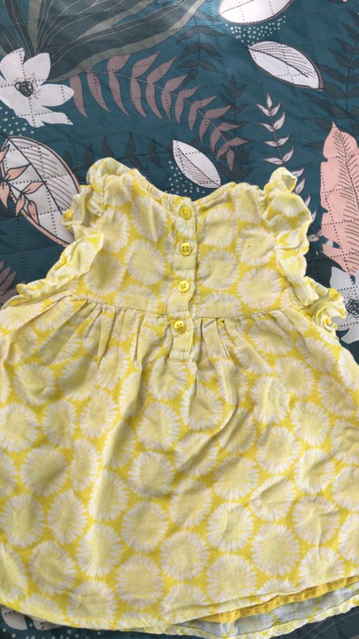 Robe jaune fleur - photo numéro 2