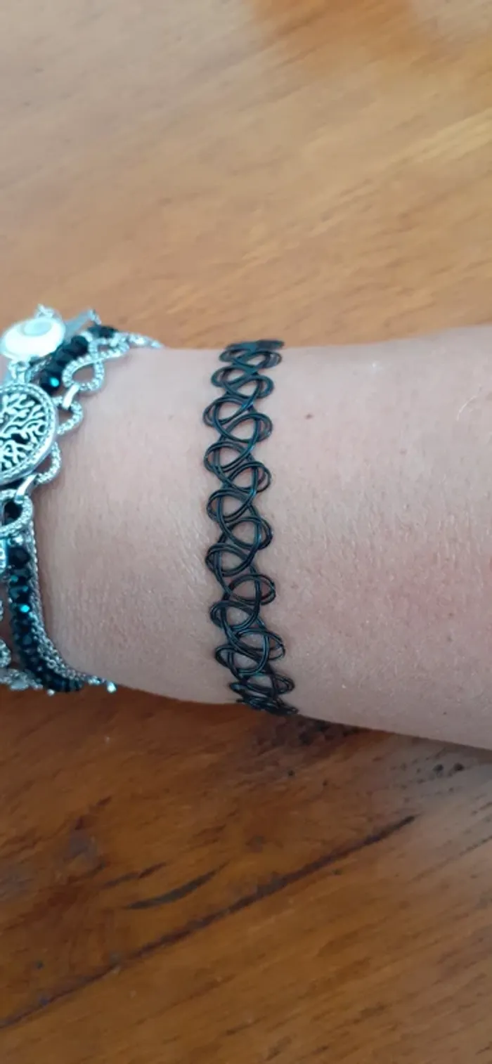 Parure de bijoux fantaisie. - photo numéro 3