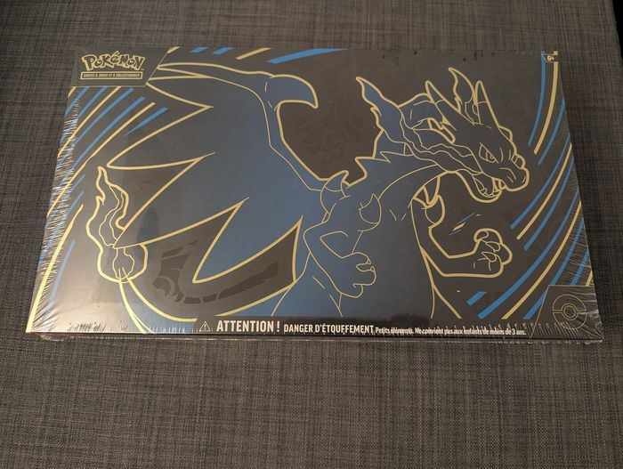 Coffret Pokémon Ultra Premium Collection (UPC) Mega Dracaufeu Ex