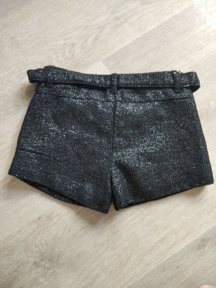 Short pailleté - photo numéro 2